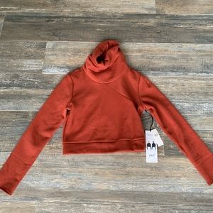 Alo yoga brand new orange crop sweater size small